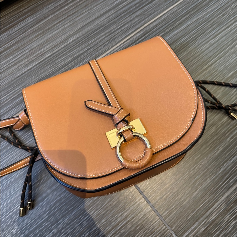 Elegant Tan Faux Leather Crossbody Bag